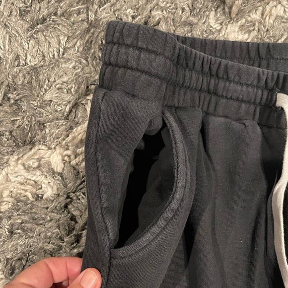 MIXED EMOTIONS Black/Red Graffiti Rhinestone Sweatpants Size XL - Picture 4 of 10